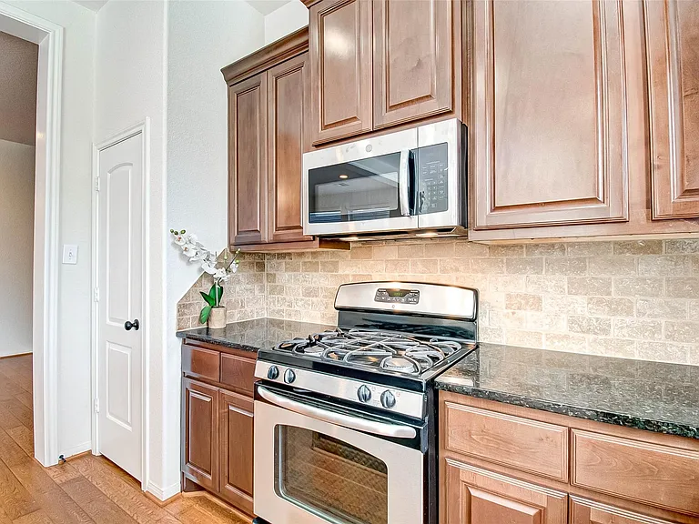 20 Cheswood Manor Ct — Photo 10