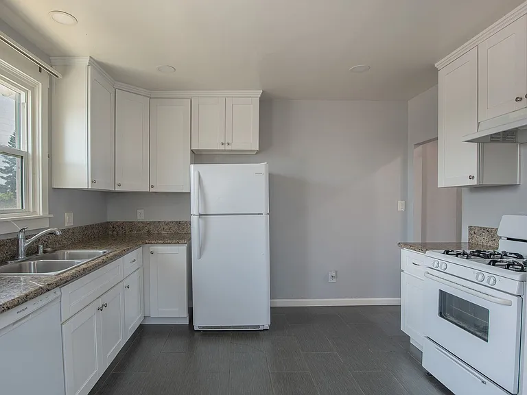 4818-4822 33rd Street — Photo 16
