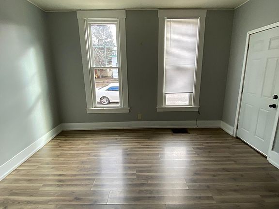 3rd image of 213 S 7th St