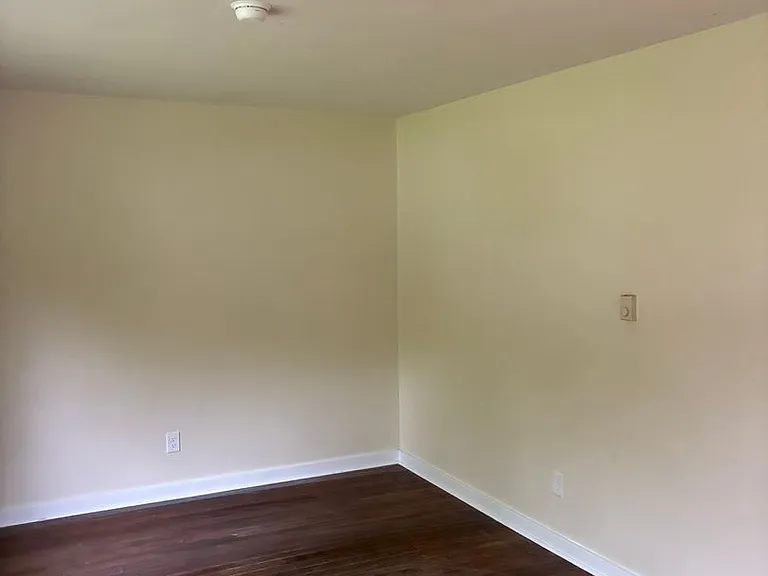 1002 W Cascade Ave — Photo 4