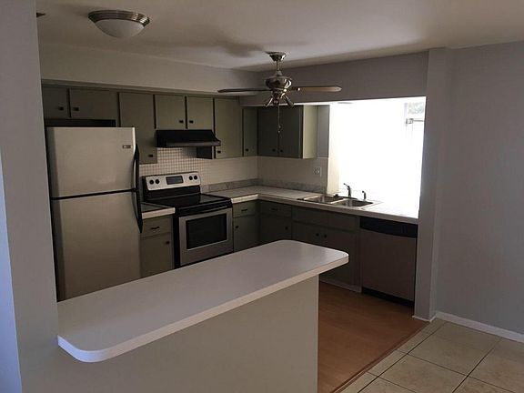 4th image of 2418 Bridgewater Ln