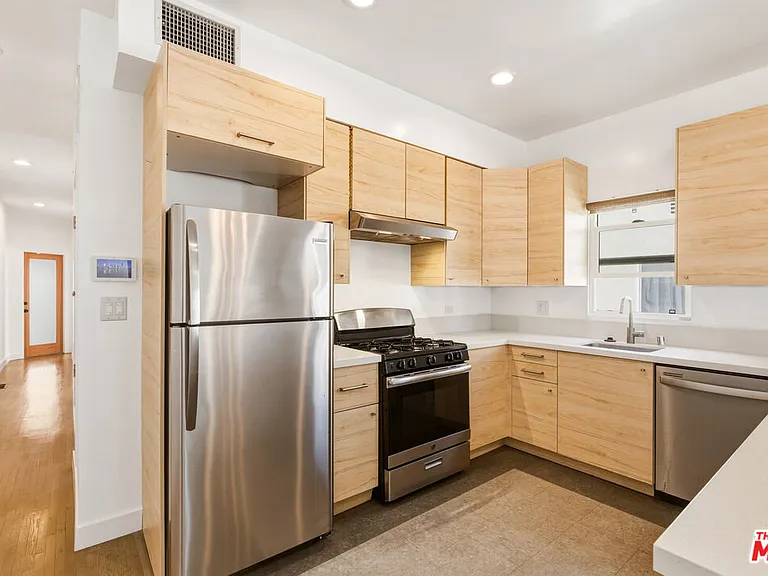 3429 Edgehill Dr #3 — Photo 13