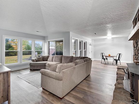 3rd image of 10098 County Road 55
