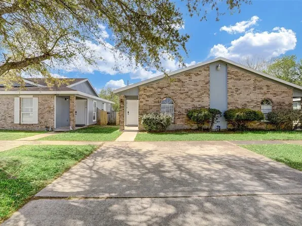 3011 Taylor St #A, La Marque, TX 77568