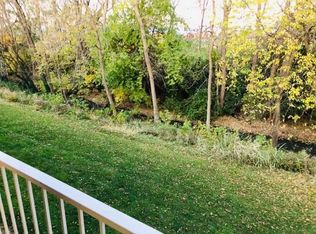 120 Suppiger Ln APT 202, Highland, IL 62249
