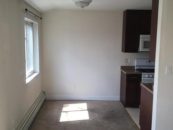 3rd image of 1292 Rockland Ave APT 2C