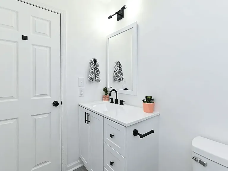 405 Old Buncombe Rd #32 — Photo 5