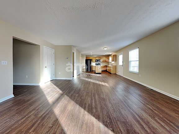 5th image of 928 Delhi Dr