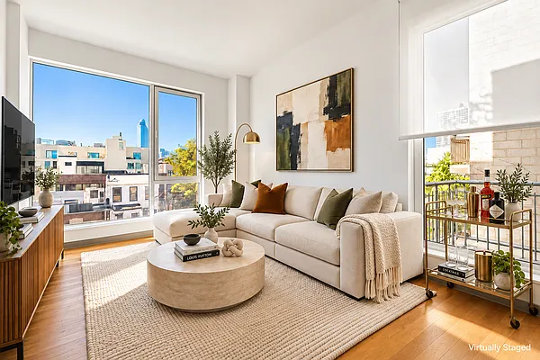 Living room, photo 1