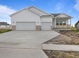1632 20th Ave SE, Altoona, IA 50009