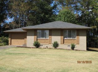 815 Colony Ct, Dalton, GA 30721