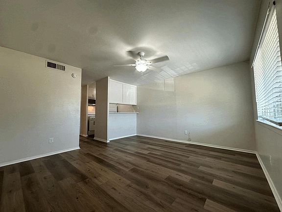 2nd image of 5207 Tahoe Trl APT D