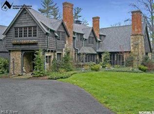 10143 Little Mountain Rd, Mentor, OH 44060