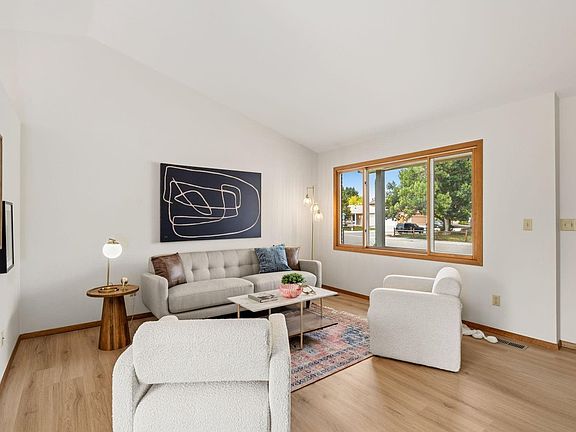 4th image of 2110 Chancery Dr