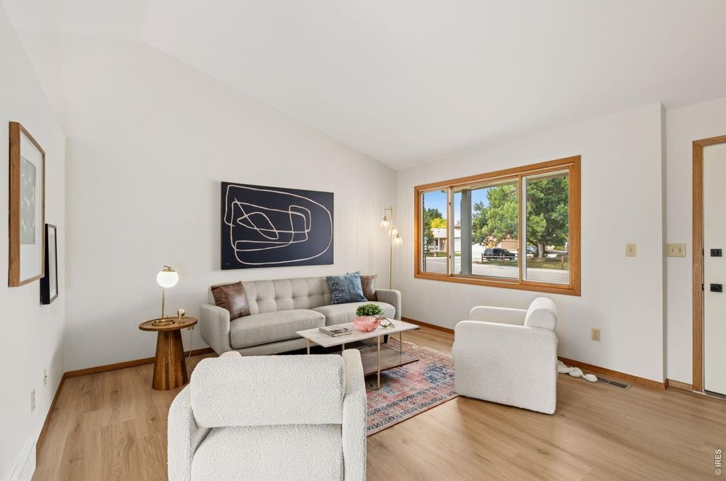 2110 Chancery Dr