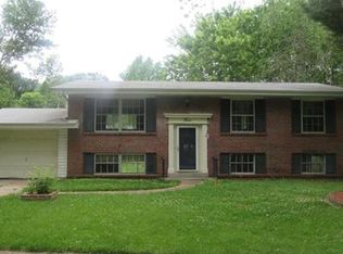 3 Timberleigh Ct, Ballwin, MO 63021