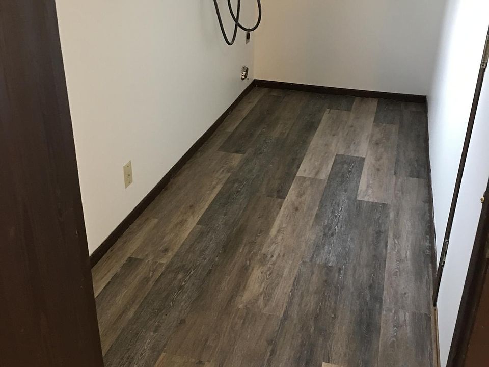 1st image of 522 N Park Dr