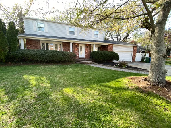 421 Hialeah Dr, Cherry Hill, NJ 08002