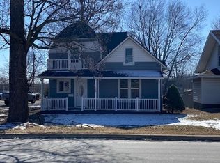 210 W 2nd St, Veedersburg, IN 47987