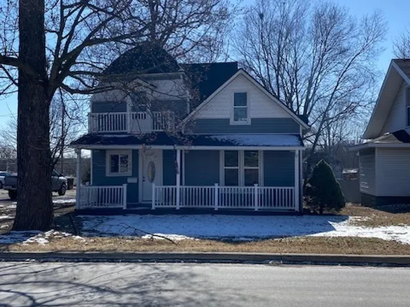 210 W 2nd St, Veedersburg, IN 47987