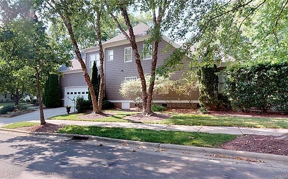 3rd image of 19752 Hagen Knoll Dr