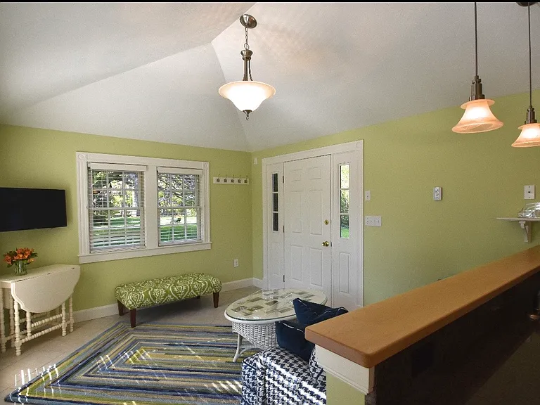 Birch Ln — Photo 4