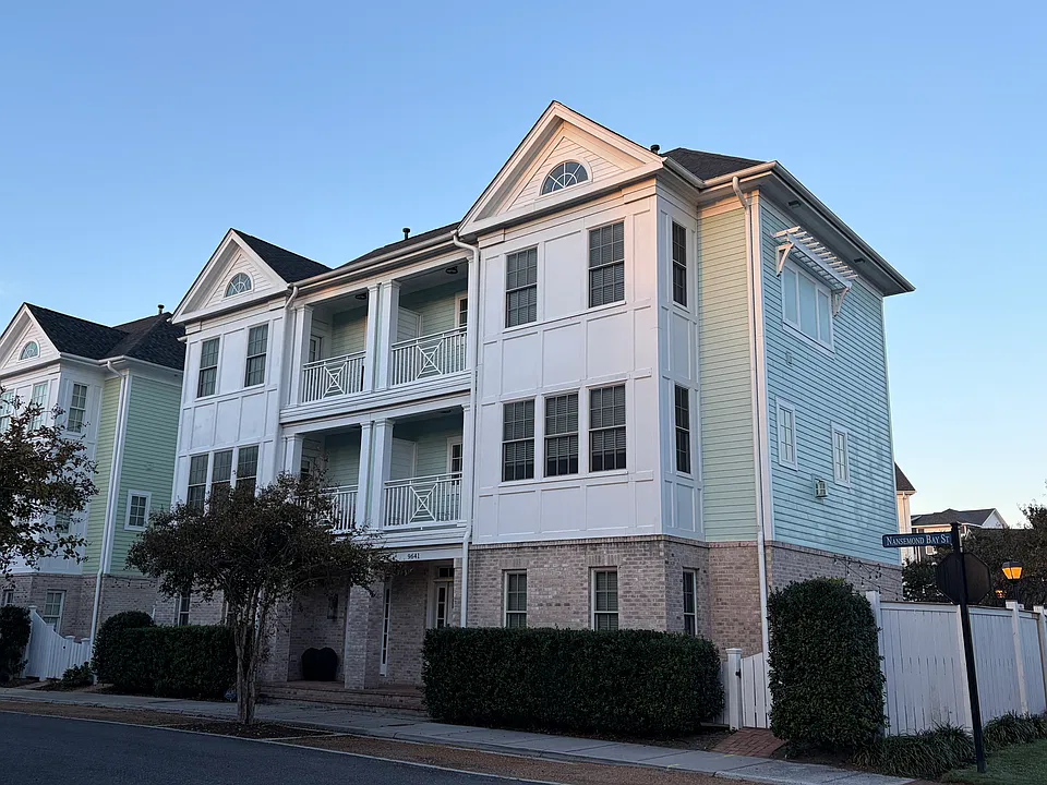 9641 Nansemond Bay St