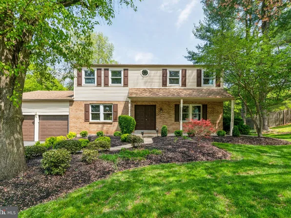 9 Scarlet Oak Dr, Lafayette Hill, PA 19444