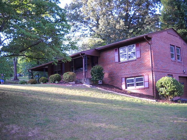 1st image of 253 Kenmore Dr