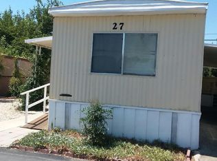 27 Tee Ln, Bakersfield, CA