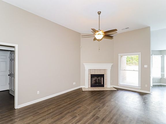 4th image of 1883 Banstead Dr