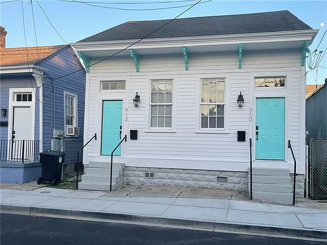 1st image of 910 N Prieur St