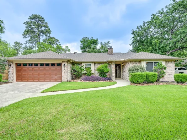 806 S Hyannis Port St, Crosby, TX 77532