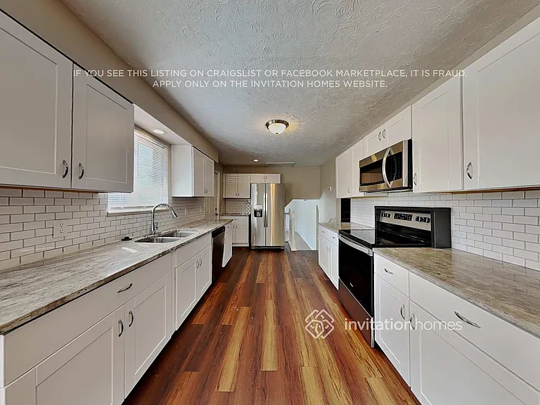 2853 S Bahama St — Photo 9