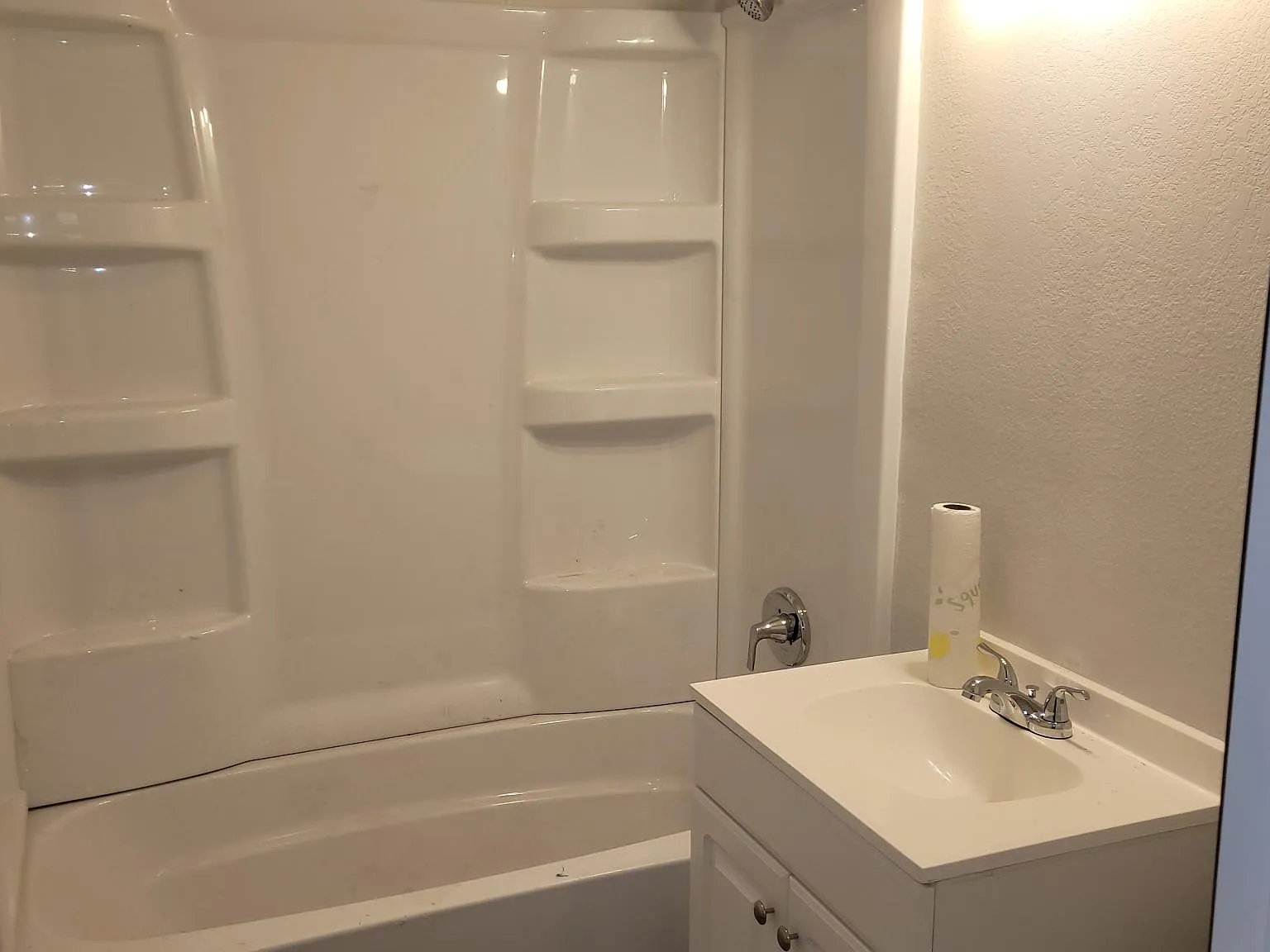 2 bed, 922 sqft, $1,400 — Photo 4
