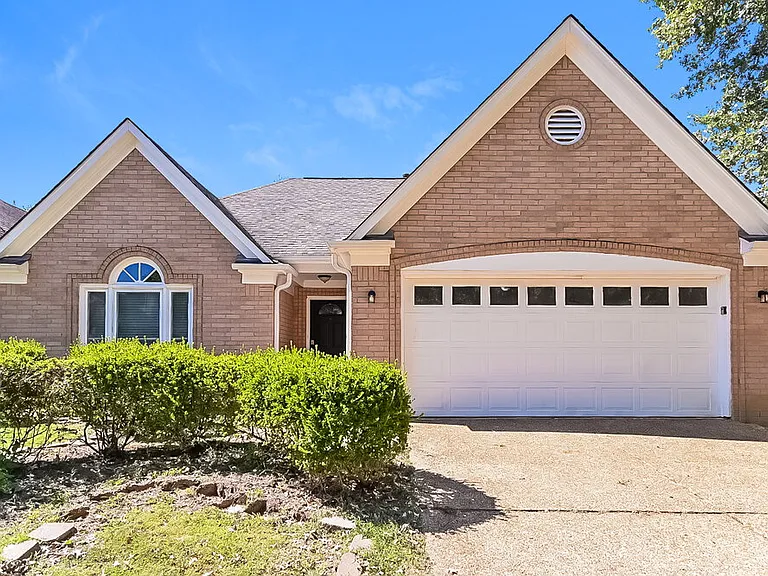 1555 Appling Wood Cv N — Photo 1