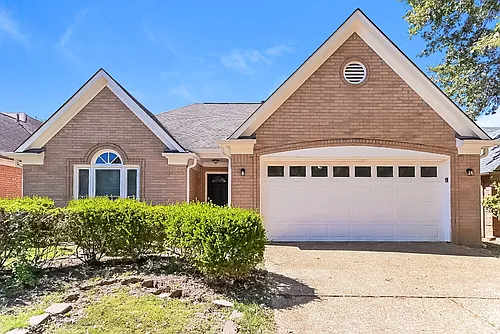 1555 Appling Wood Cv N Photo 1