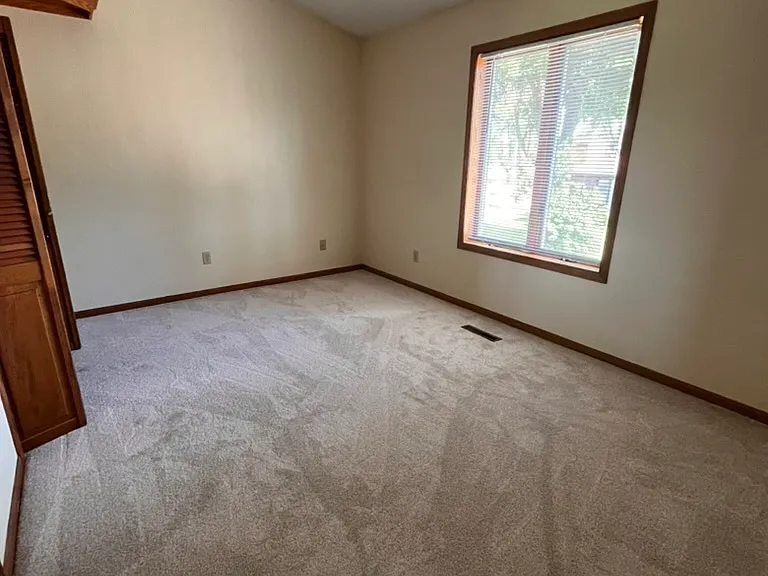 313 Southbound Dr — Photo 4