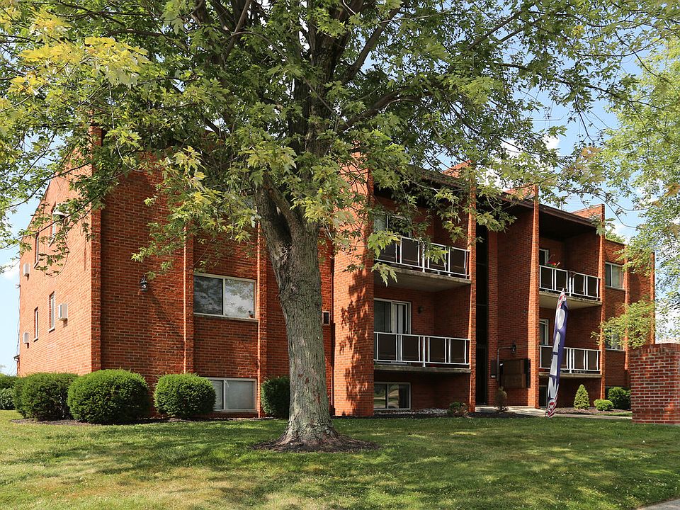 1st image of 723 Meadow Wood Dr #24
