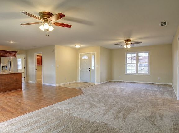5th image of 305 W Lincoln St