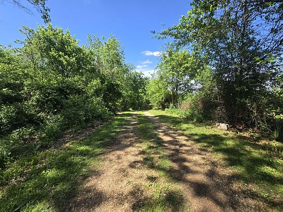 2nd image of 14008 Airport Road