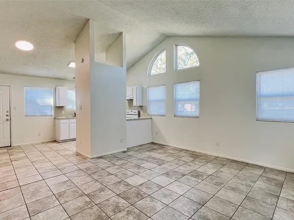 8901 Pineridge Dr #B, Austin, TX 78729