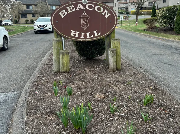 12 Avon Court #12, Beacon Falls, CT 06403