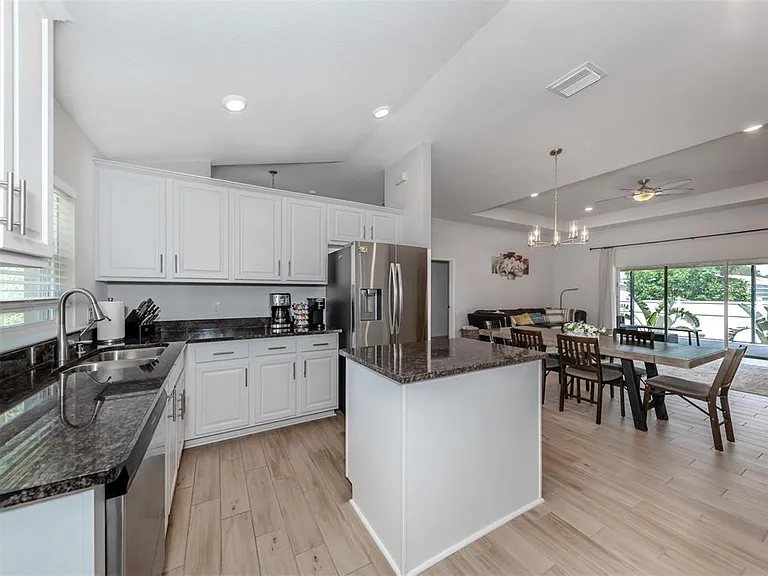 1190 Euclid Rd — Photo 28