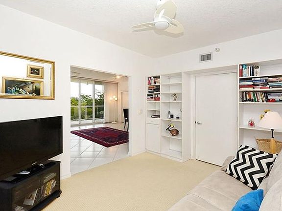 4th image of 1800 Benjamin Franklin Dr APT B307