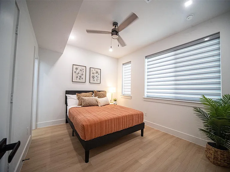 236 Urbane Crest Dr — Photo 12
