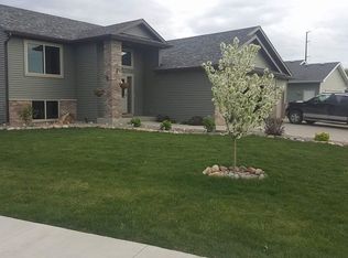 5502 Weatherstone Ln NW, Rochester, MN 55901