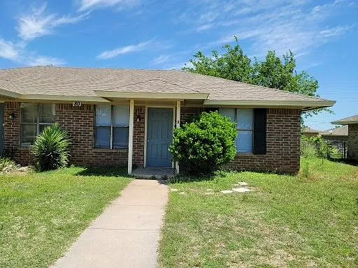 2 bed, 1.0 bath, 850 sqft, $1,175 — Photo 1