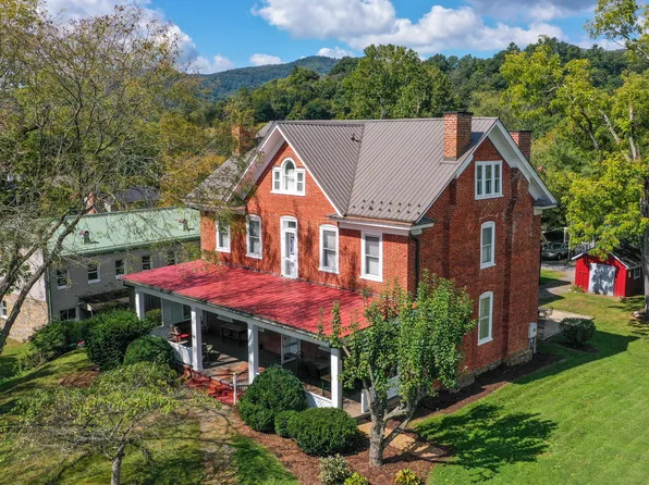 939 Main St E, White Sulphur Springs, WV 24986
