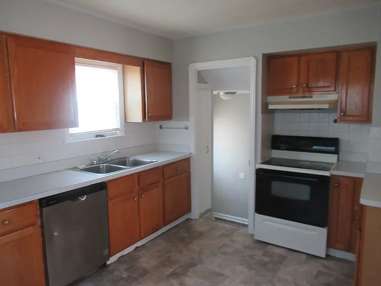 5203 Maplecrest Ave — Photo 6